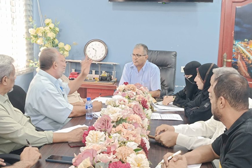 مدير عام المعلا يترأس لقاءً تنفيذيًا لمتابعة أولويات العمل وتعزيز التنسيق الخدمي