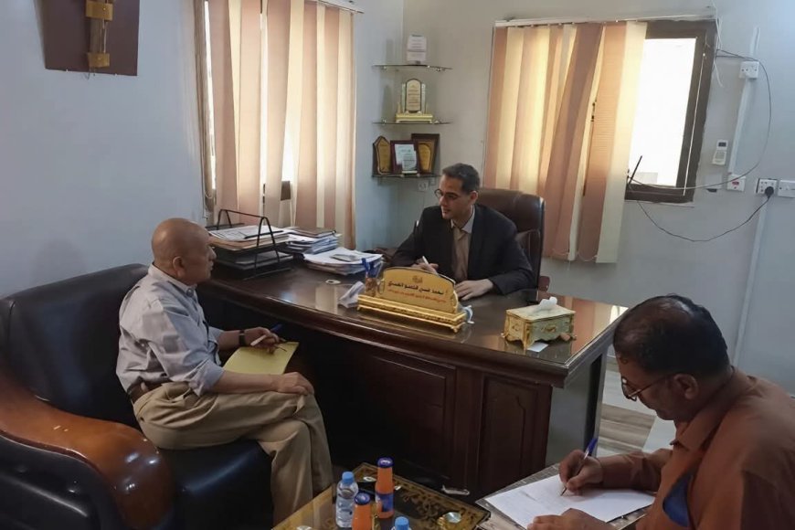 مدير عام الشؤون الاجتماعية والعمل يبحث مع شركة سميث لمنالكو أوضاع العمالة المحلية والأجنبية بميناء الضبة ومستحقاتهم 