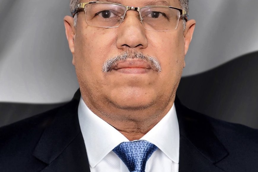 الشيخ مختار الحنكاسي يعزي الدكتور أحمد عبيد بن دغر بوفاة شقيقته