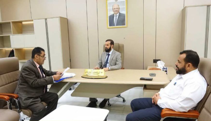 محافظ أبين يناقش مع مدير عام الاتصالات سبل تحسين جودة الأداء وتطوير الخدمات الرقمية