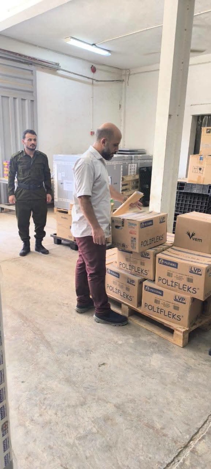 بتوجيهات وزير الصحة.. الإمداد الدوائي يرفد عدداً من المحافظات والمرافق الصحية بالأدوية والمستلزمات الطبية