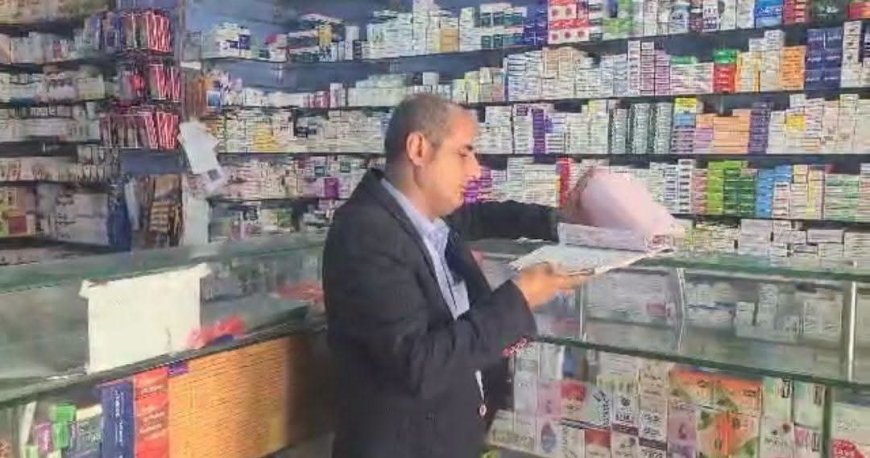مدير الصيدلة بعدن يؤكد مواصلة الحملة الرقابية لضبط الصيدليات المخالفة وأتخاذ إجراءات صارمة بحق المخالفين
