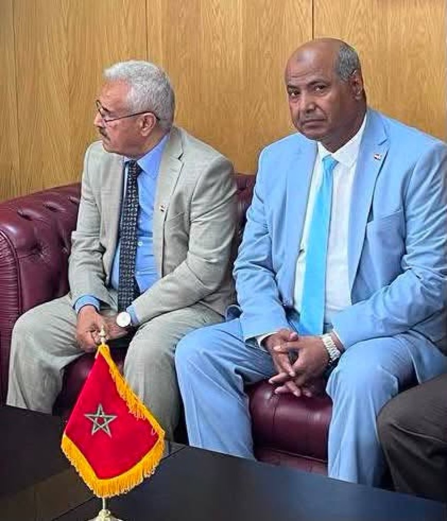 شكاوى طلابية وشبهات فساد.. إعلامي يطالب مجلس القيادة بتطهير ملحقية اليمن بالمغرب