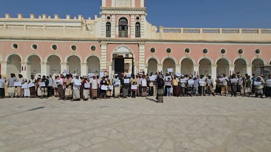 ملاك أراضي وادي ذهب بتريم يصعّدون احتجاجهم: مطالب بوقف الهدم وإنصاف المشترين بوثائق رسمية