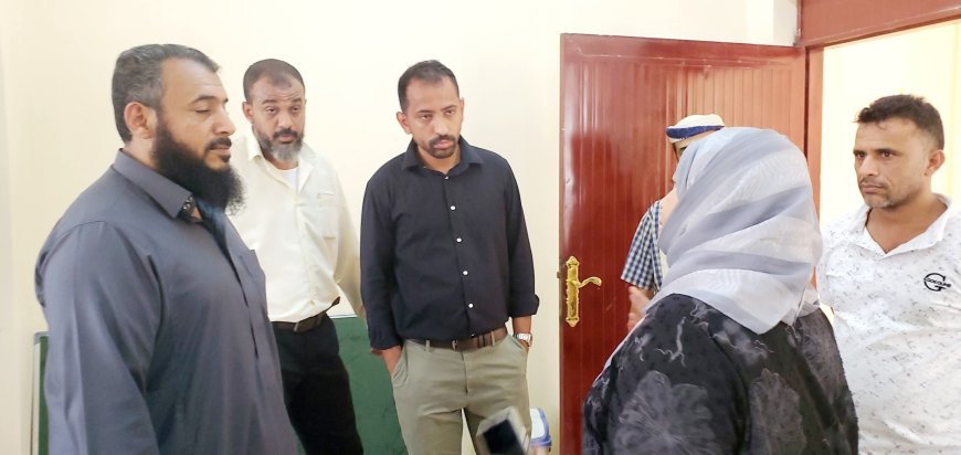 مدير عام التواهي يتفقد سير عمل المشاريع إصلاحات في ثانوية تمنع و مدرسة الهمداني