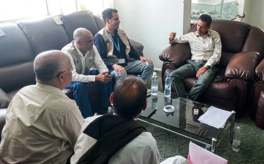 مدير عام مكتب الأشغال العامة والطرق يبحث مع ممثل مكتب الأمم المتحدة لخدمات المشاريع(UNOPS)