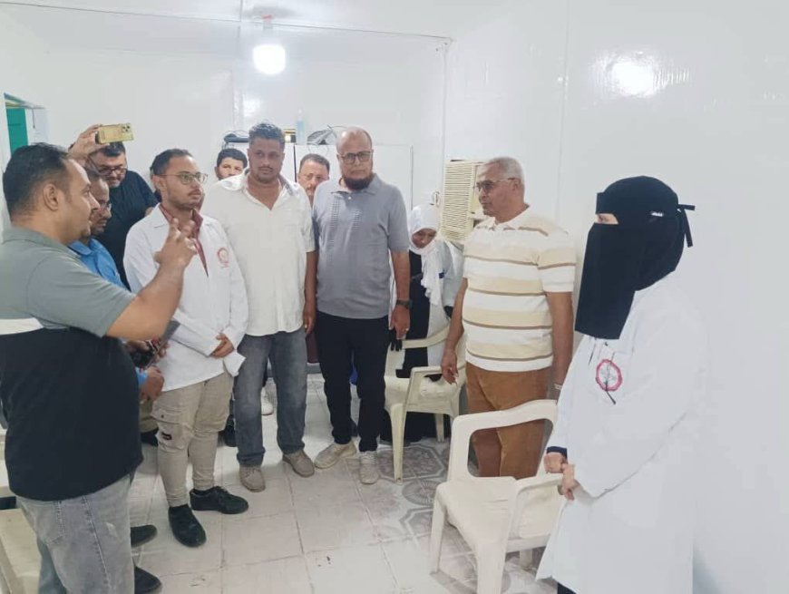 المدبر التنفيذي لمصفاة عدن يفتتح قاعة الفقيد الدكتور البركاني للتدريب في مستشفى الشركة.