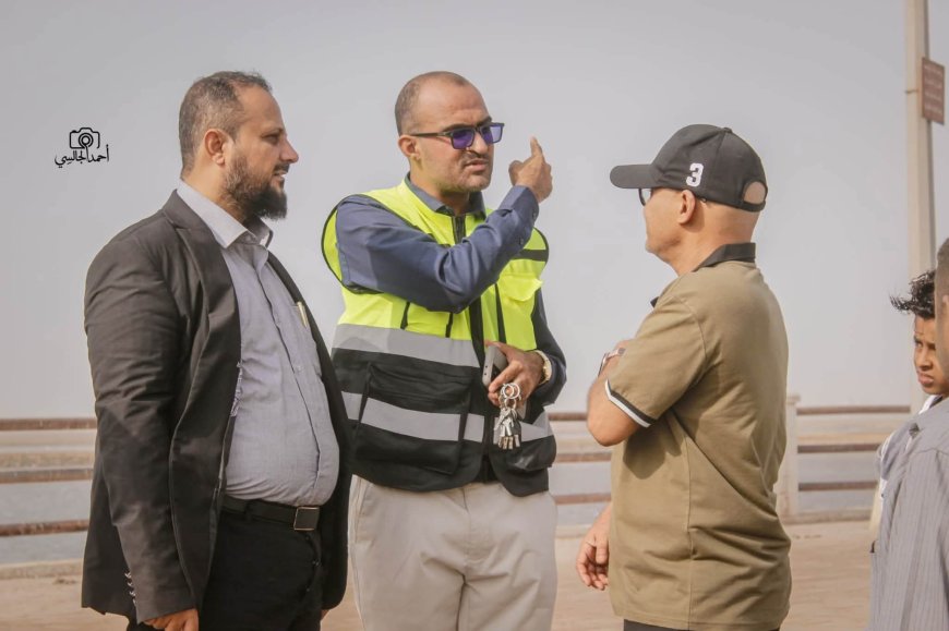 مدير عام المنصورة يتفقد أعمال صيانة وتأهيل شارع كورنيش المحافظ من البريهي إلى جولة سوزوكي..
