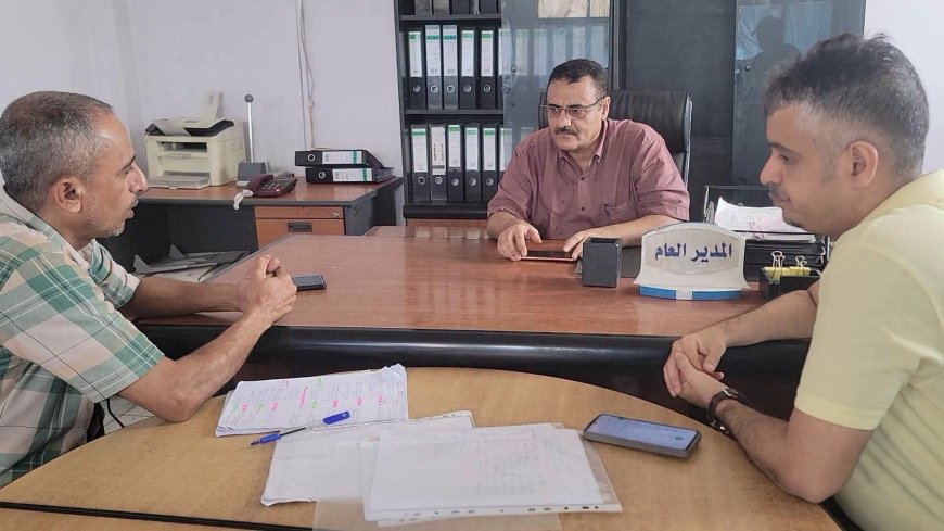 مدير عام البريقة: يناقش مع مدير المنطقة الثالثة للكهرباء .. سُبل تحسين الشبكة بالمديرية
