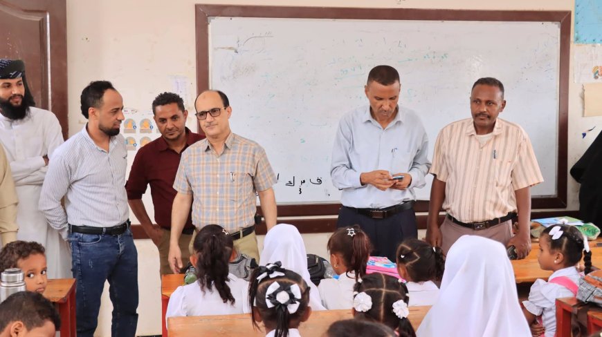 بعد تزويدهما بمنضومة شمسية متكاملة .. مدير عام دارسعد يدشن العام الدراسي الجديد 2026_2027 في مدارس المديرية