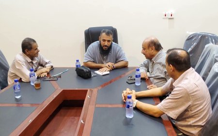 لقاء يجمع مدير عام التواهي بممثلين عن مجموعة هائل سعيد لدعم الشراكات المجتمعية والبنية التحتية