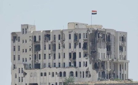 قصف حوثي يروّع طلاب تعز.. قذائف من الحوبان تستهدف أحياء سكنية بالتزامن مع خروج الطلاب من المدارس