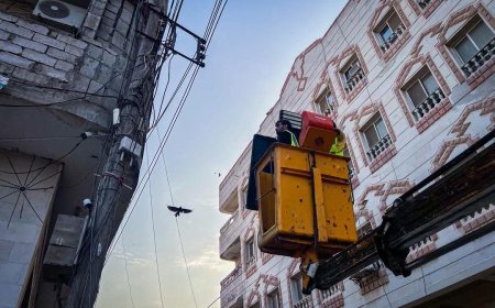 قسم الإنارة بصيرة ينفذ أعمال صيانة في عدد من مناطق المديرية