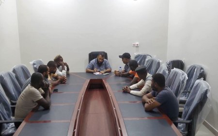 مدير عام التواهي يلتقي بعمال الصرف الصحي لتعزيز مستوى الخدمات