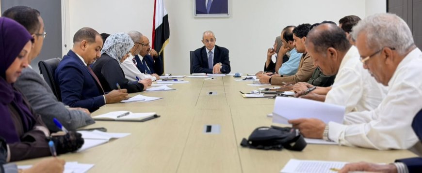 برئاسة نائب وزير الخارجية... اللجنة الوطنية للجوء تبحث إنشاء مراكز متخصصة لإدارة تدفقات الهجرة المختلطة في اليمن