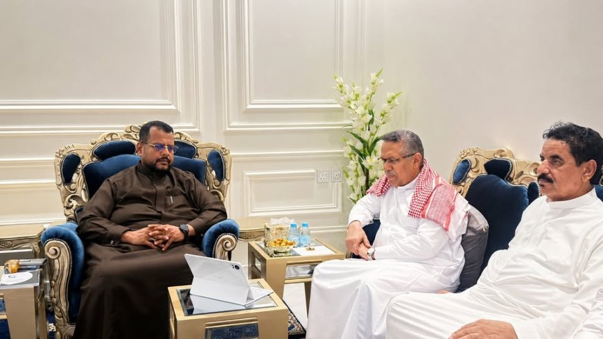 رئيس مجلس الشورى يستقبل وفد مؤسسة "قطرات للتنمية" في الرياض ويشيد بجهودها التنموية