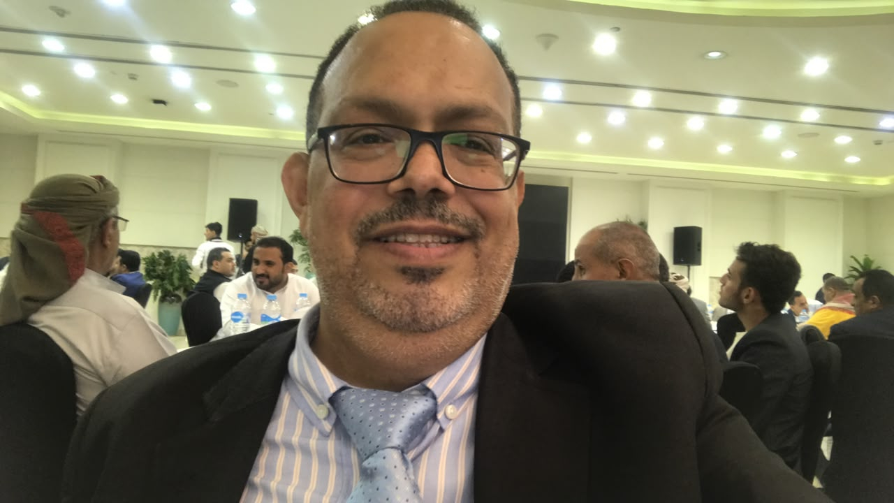 عدن على شفا الكارثة.. "انقطاع الكهرباء والحر والمرض" ثالوث قاتل